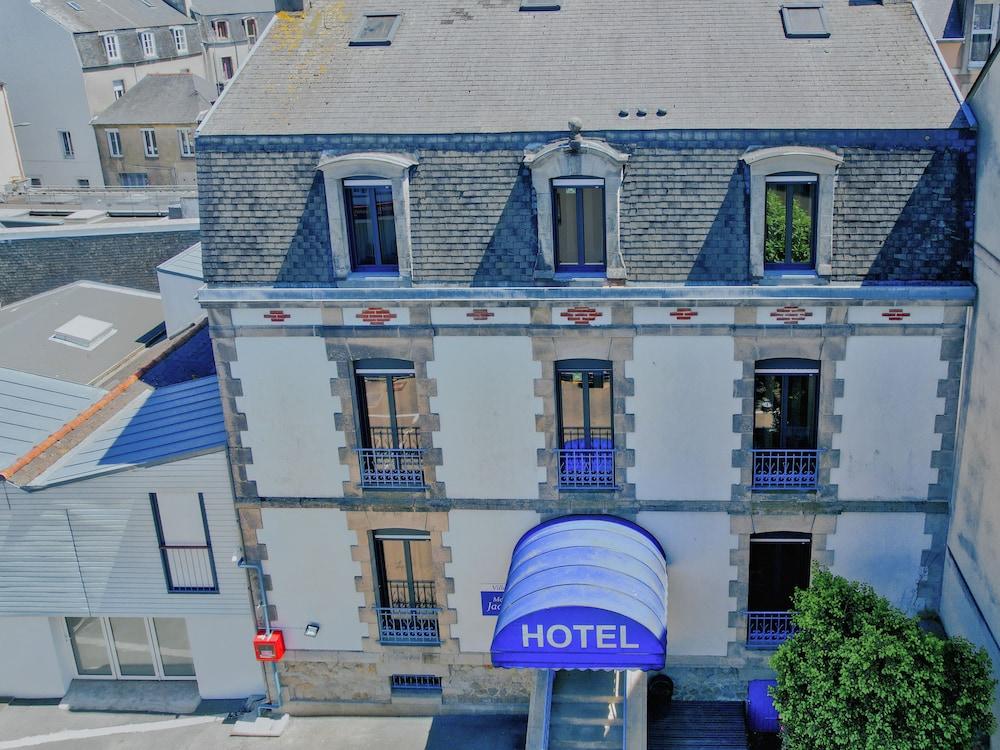 Hotel De La Gare 3*